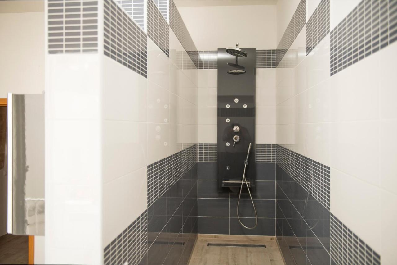 Palazzo Absolem Luxury Apartment Monopoli Ngoại thất bức ảnh